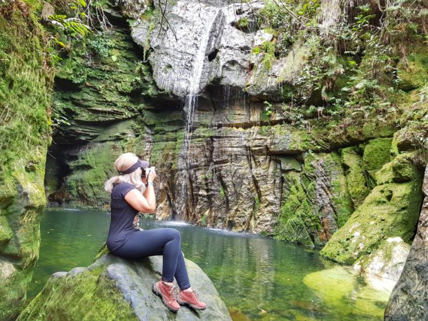 Resultado de imagem para Cachoeira Da Gruta CORUMBÁ